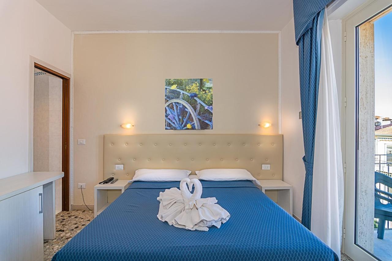 Hotel Caribe Viareggio Esterno foto