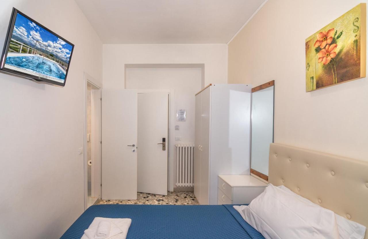 Hotel Caribe Viareggio Esterno foto