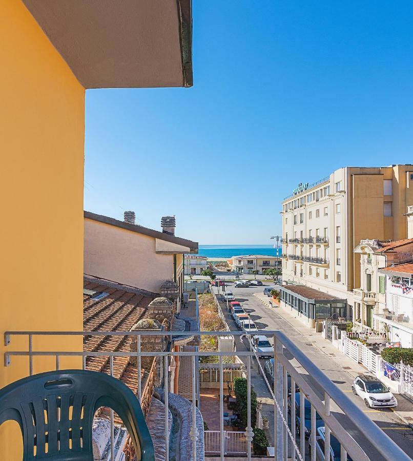 Hotel Caribe Viareggio Esterno foto