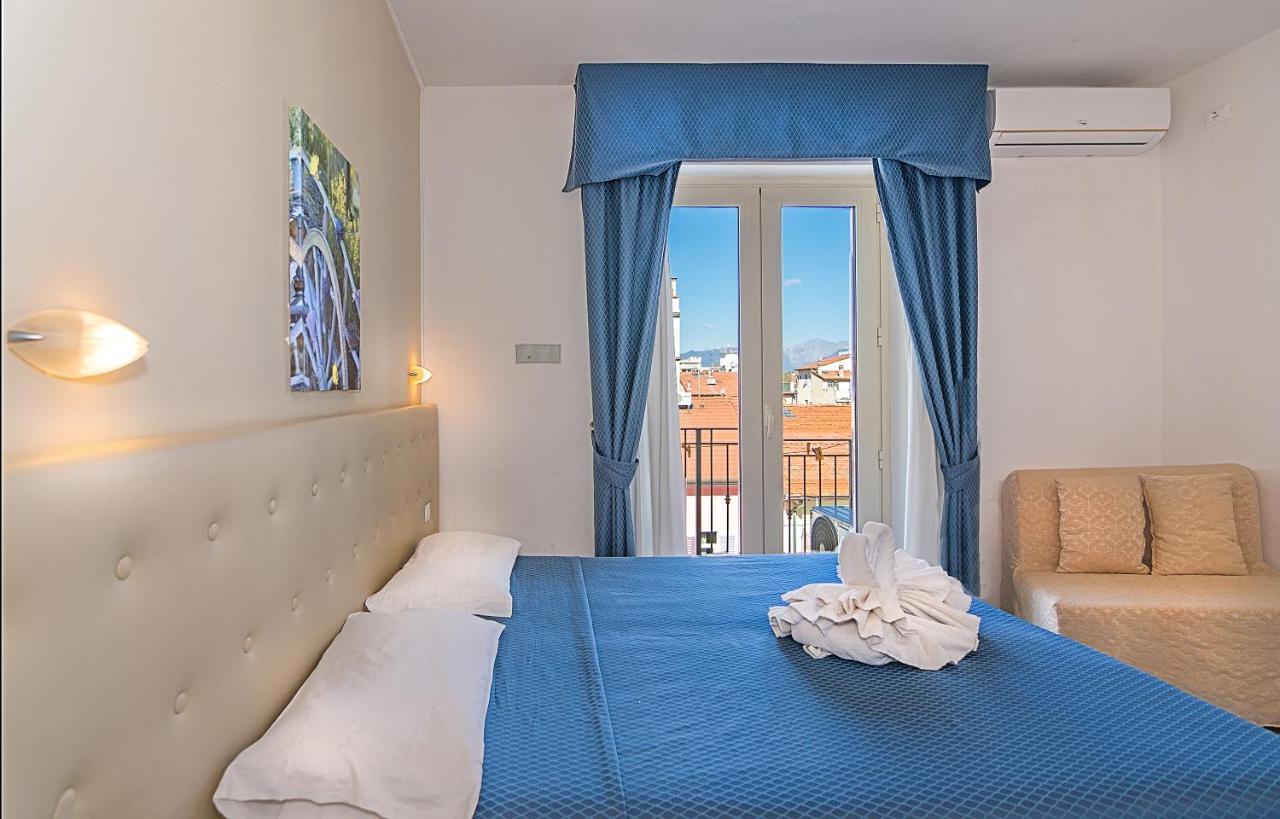 Hotel Caribe Viareggio Esterno foto