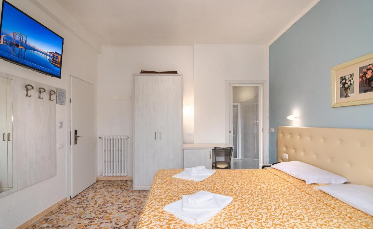 Hotel Caribe Viareggio Esterno foto