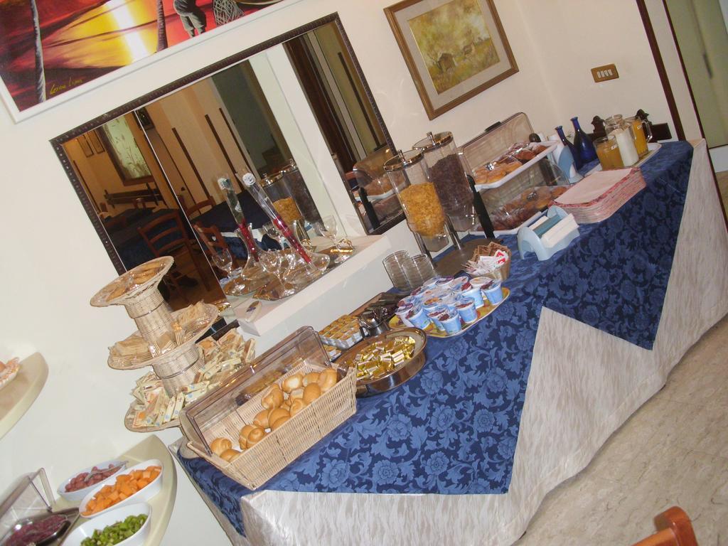 Hotel Caribe Viareggio Esterno foto