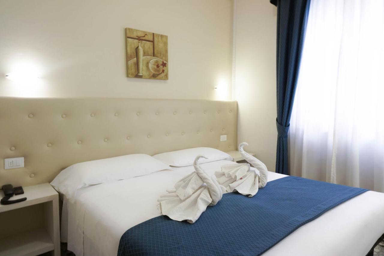 Hotel Caribe Viareggio Esterno foto