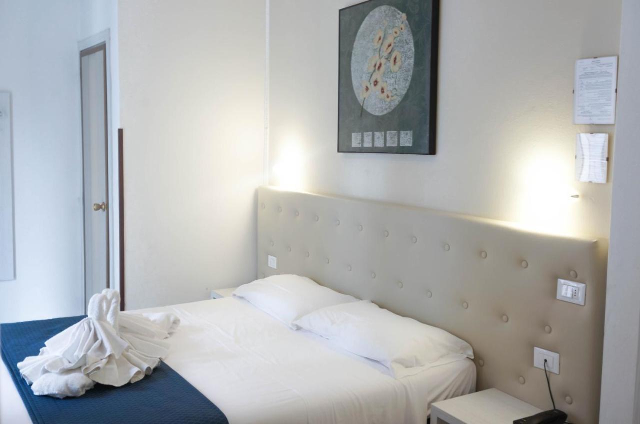 Hotel Caribe Viareggio Esterno foto