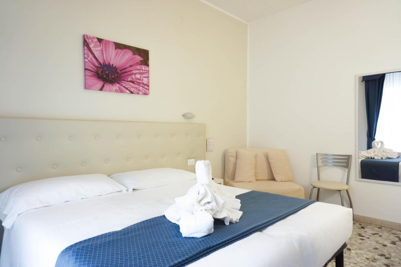 Hotel Caribe Viareggio Esterno foto