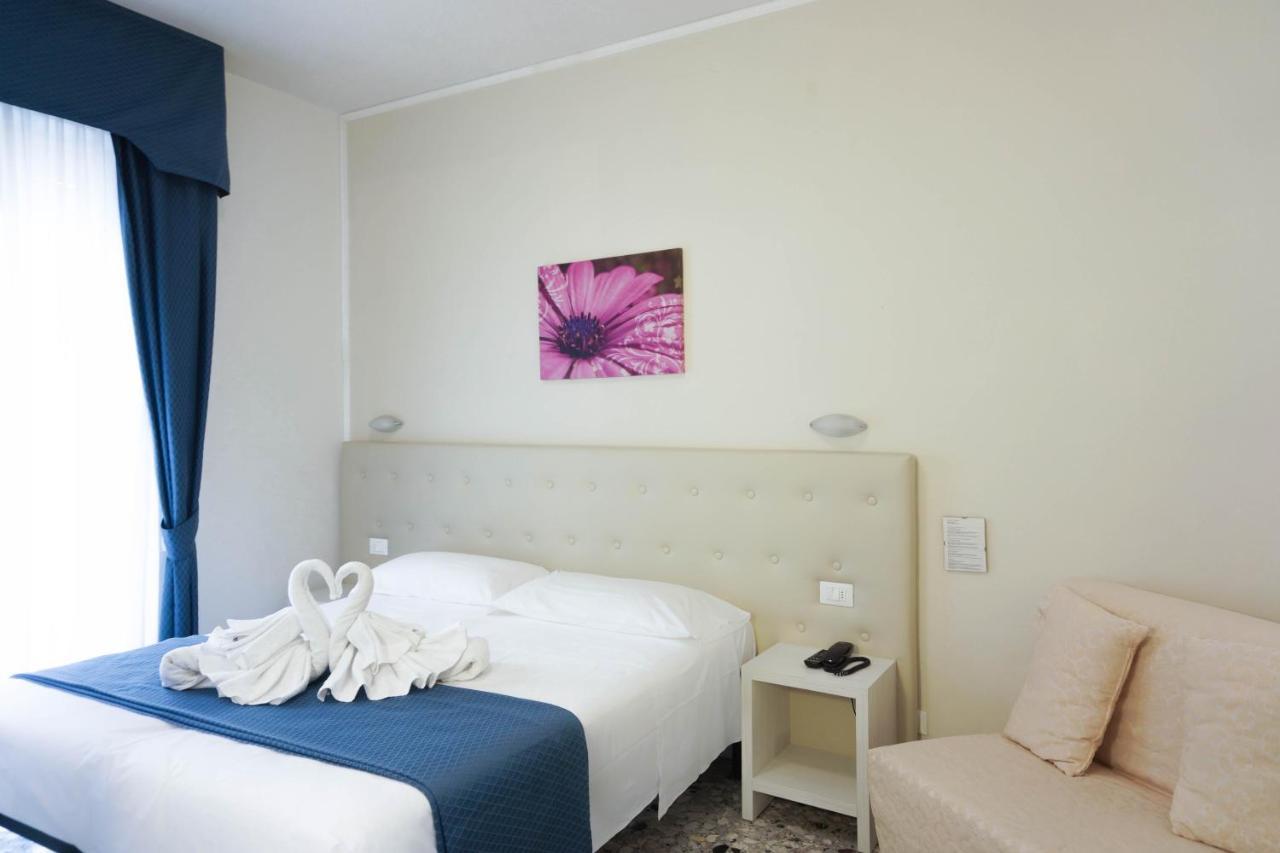 Hotel Caribe Viareggio Esterno foto